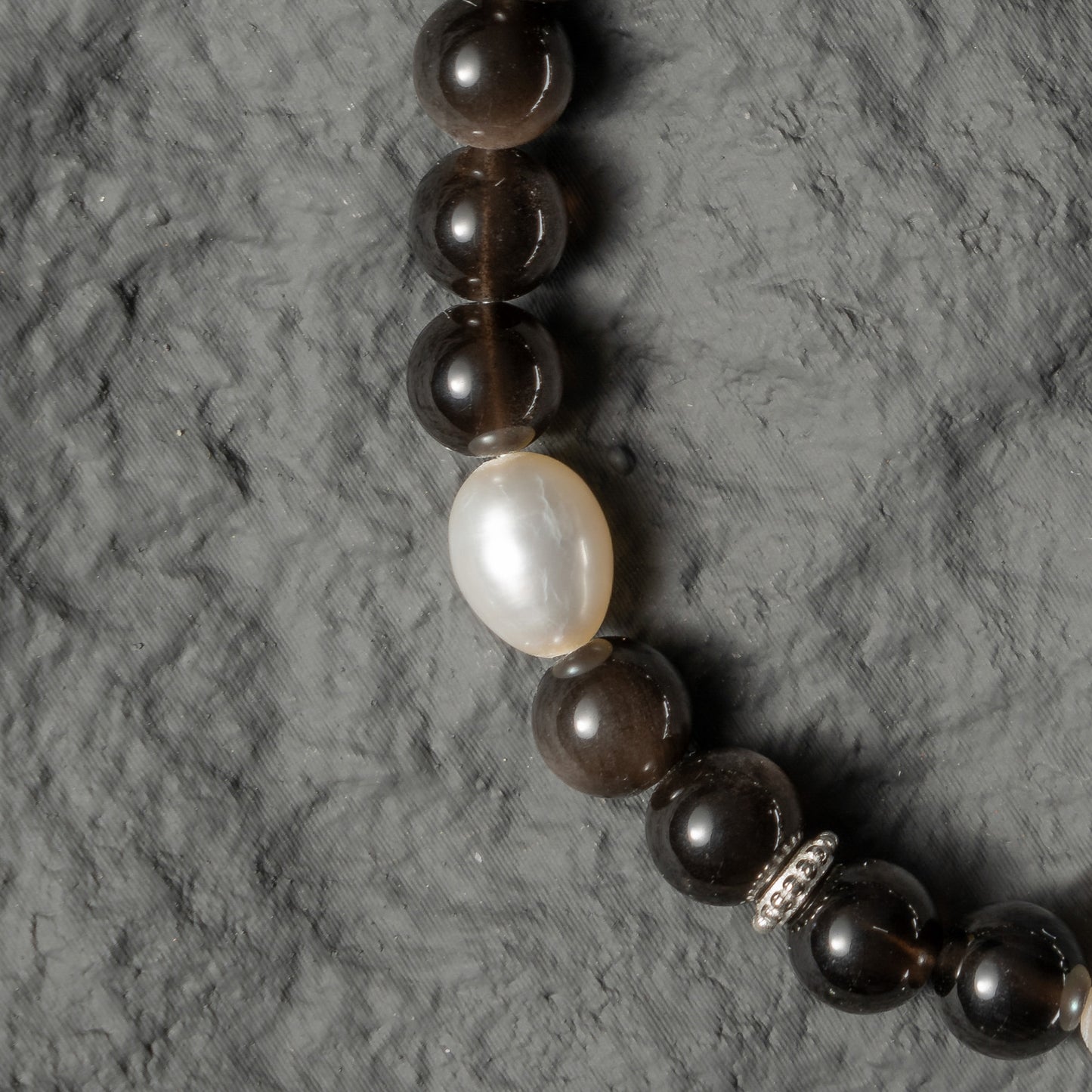 Shades of Glacier beaded fragrant bracelet 6mm